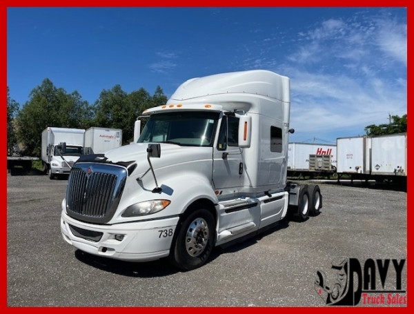 White 2017 International Prostar