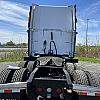 White 2006 Freightliner Classic